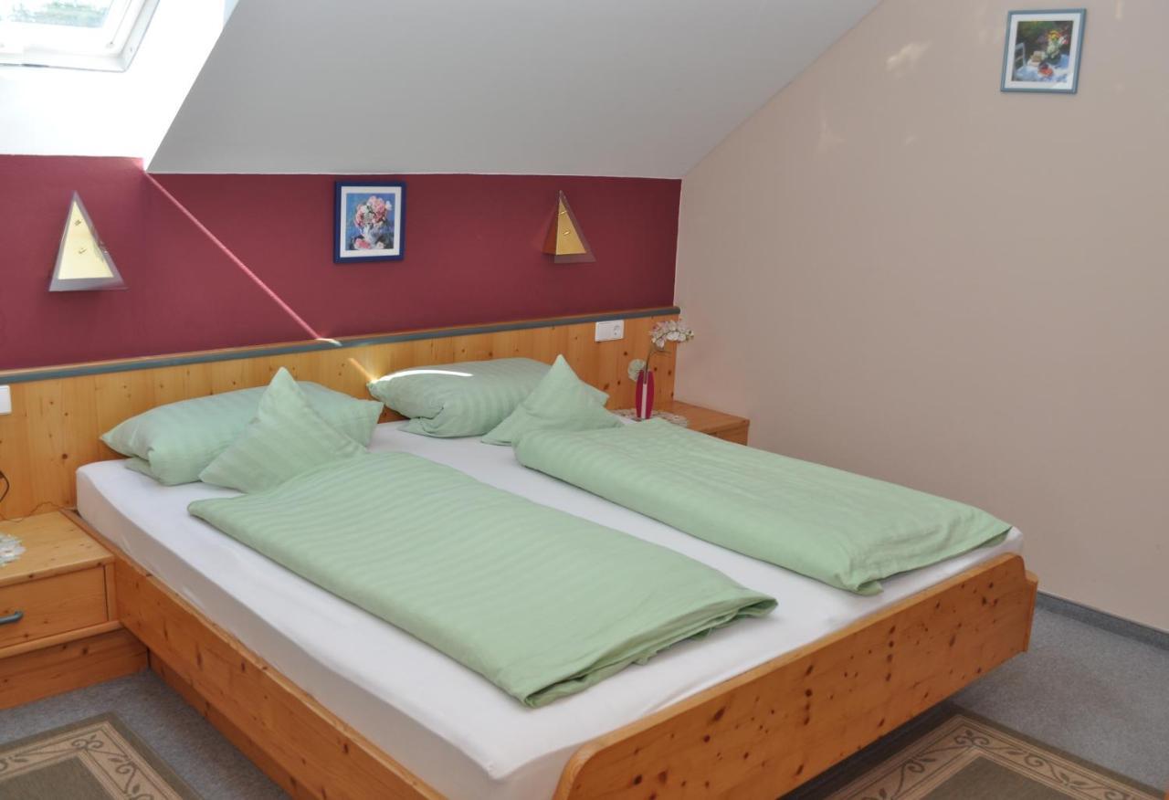 Landhaus Cornelia Bad Birnbach Pokoj fotografie