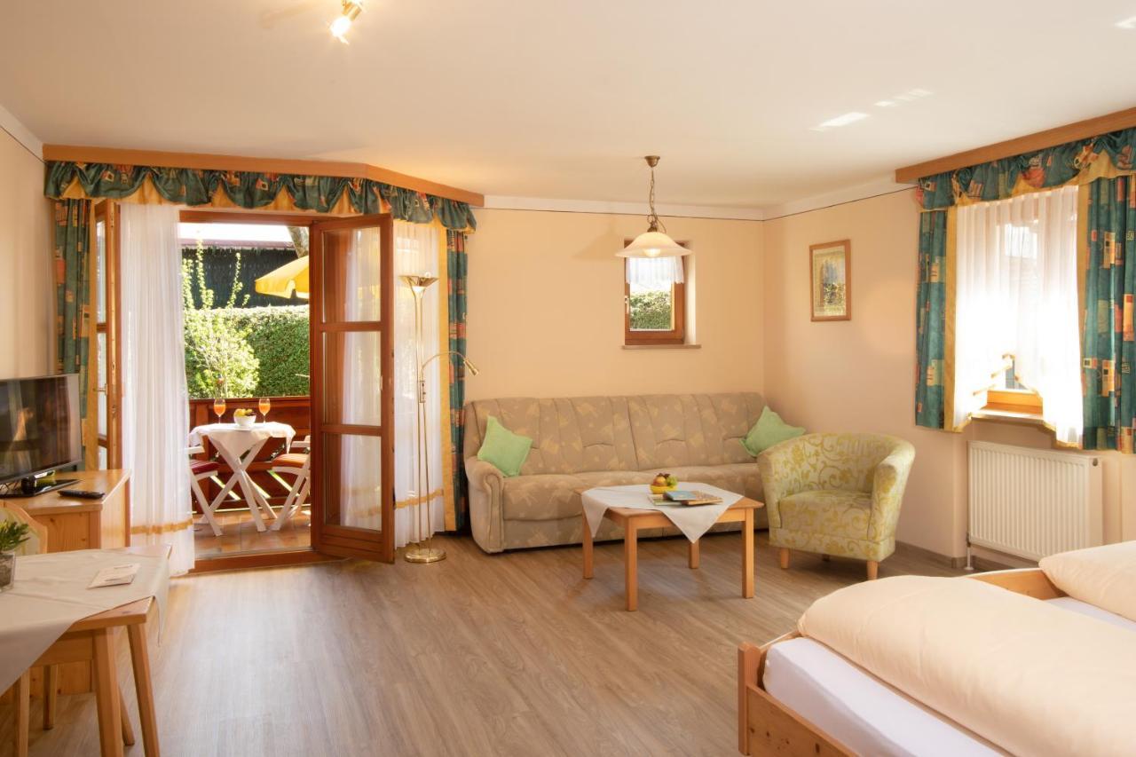 Landhaus Cornelia Bad Birnbach Pokoj fotografie